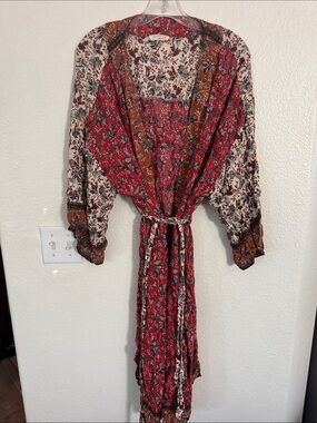 NWOT Lovestitch Bohemian Floral Kimono Style Robe - Red Multi